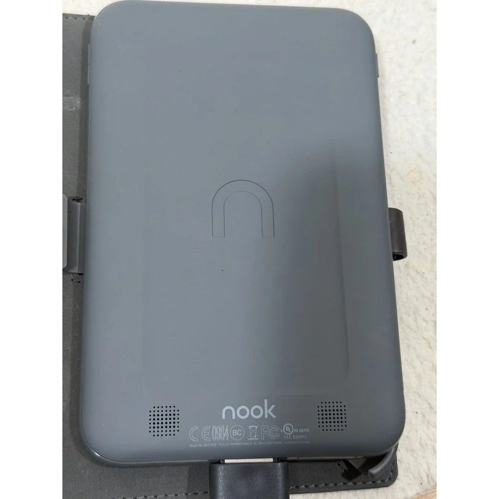 Barnes & Noble Nook HD BNTV400 8GB Tablet eReader With Charger Working Bundle